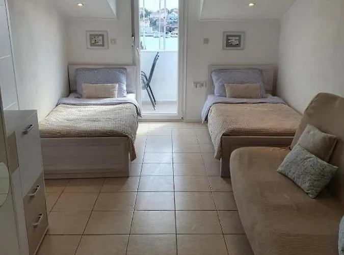 Appartement By The Sea Jezera, Murter - 21908 Jezera